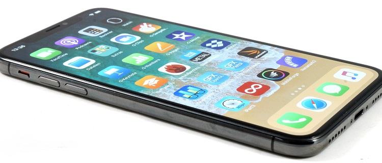 Đánh giá iPhone X: Thiết kế mới, màn hình tai thỏ, camera kép