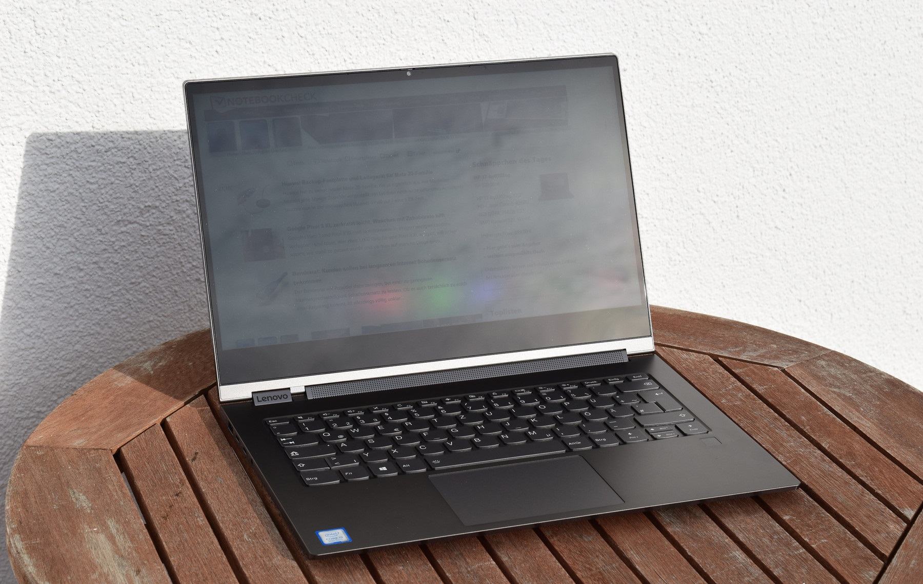 đánh giá laptop Lenovo Yoga C930