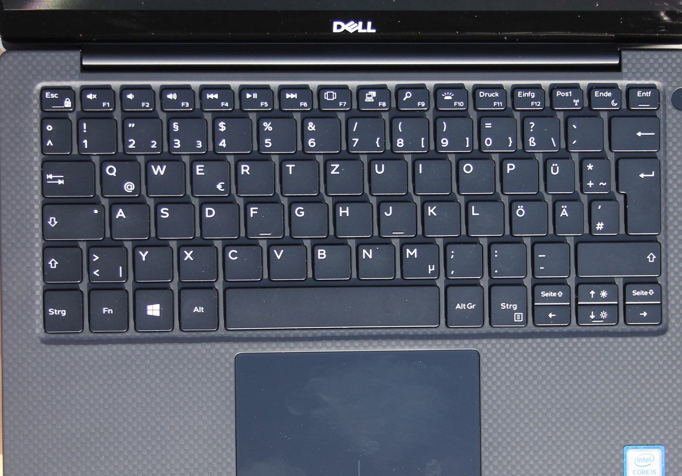 đánh giá laptop Dell XPS 13 7390