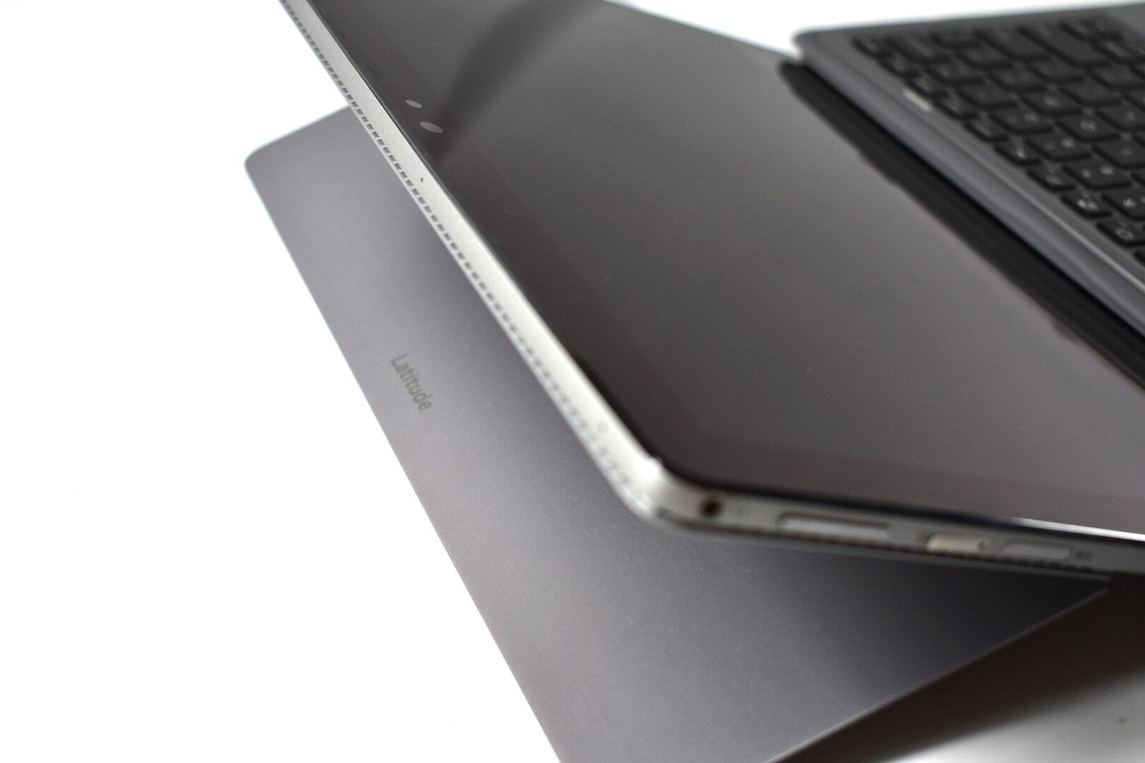 Đánh giá Dell Latitude 7200 2 in 1: Một chiếc Laptop tạo ấn tượng tốt