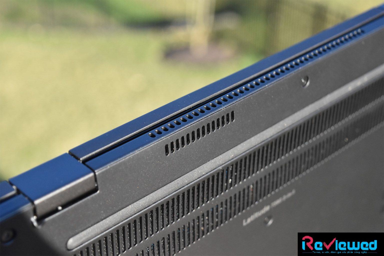 Đánh giá Dell Latitude 7390 2 in 1: Laptop 2-in-1 chuyên nghiệp