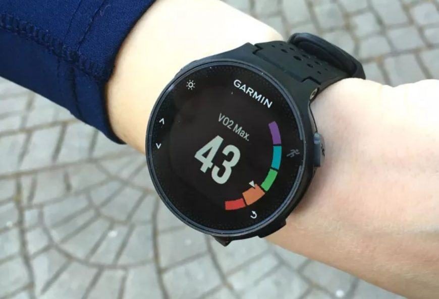 Søndag Rig mand få øje på Đánh giá Garmin Forerunner 235: Smartwatch cho người chạy bộ