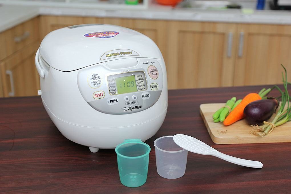 Đánh giá chi tiết nồi cơm điện Zojirushi 1 lít ZONC NSZAQ10