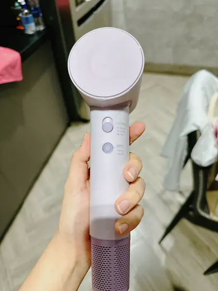 máy sấy tóc ion tốc độ cao Laifen SE