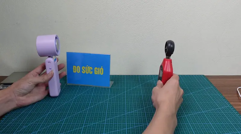 quạt cầm tay INNOYO FANS ICE