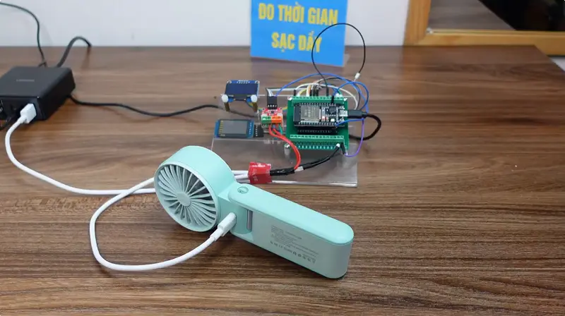 quạt cầm tay QCOOKER