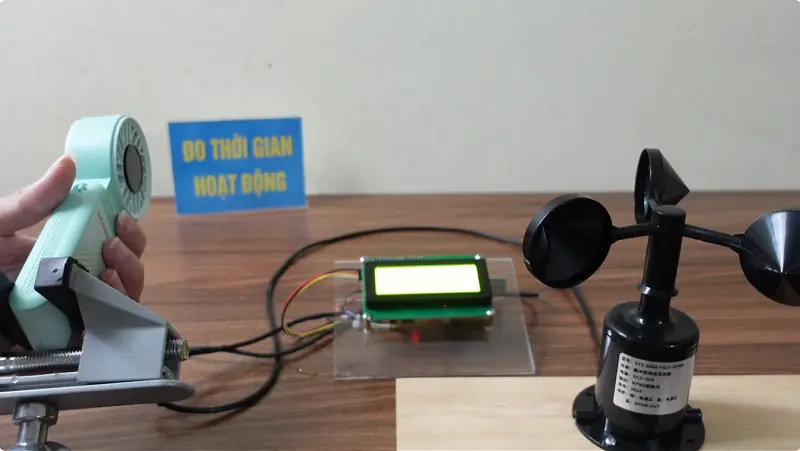 quạt cầm tay QCOOKER