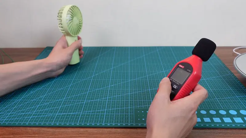 quạt cầm tay YOOBAO F3