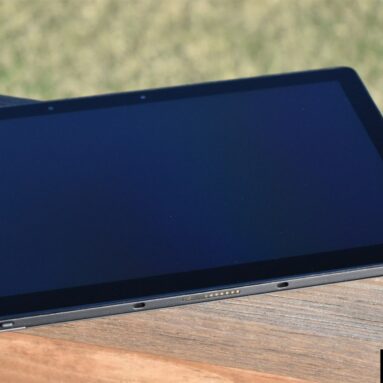 Đánh giá dell latitude 5290 2 in 1: Surface Pro phiên bản Dell