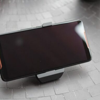 Đánh giá Asus ROG phone: Smartphone chơi game đầu tiên của Asus