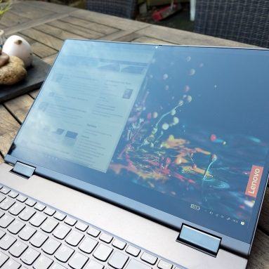 Đánh giá laptop Lenovo Yoga C740-15IML: Pin tốt, không có GPU rời