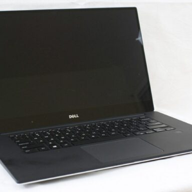 Đánh giá laptop Dell XPS 15 9560 (i7-7700HQ): Mạnh mẽ nhưng linh hoạt