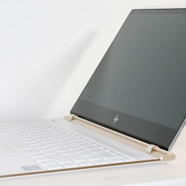 Đánh giá laptop HP Spectre 13-af033 (i7-8550U, FHD)
